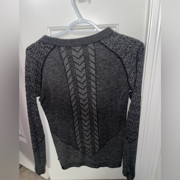 Ivivva athletic long sleeve - Picture 2 of 4